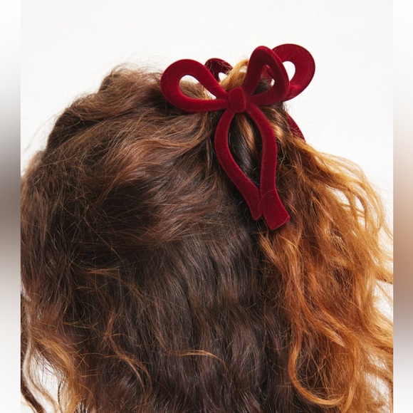 UO Velvet Bow Hair Claw Clip Maroon New! - Picture 1 of 5